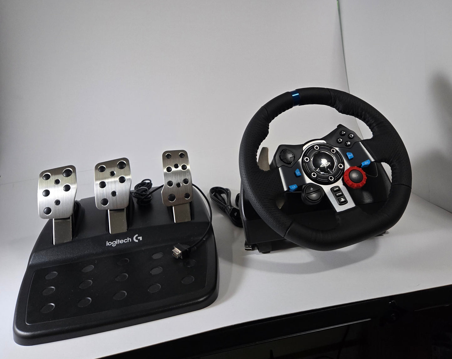 Logitech G29 Driving Force Steering Wheel & Pedals Combo for PS5/PS4/PC