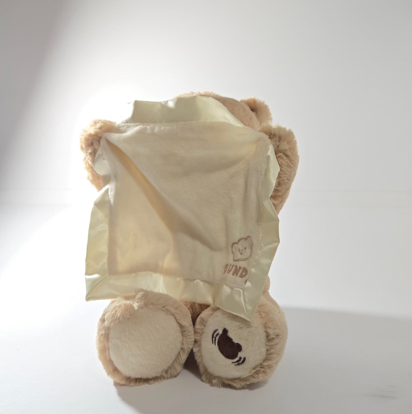 GUND Peek-A-Boo Teddy Bear – Animated Stuffed Animal for Babies