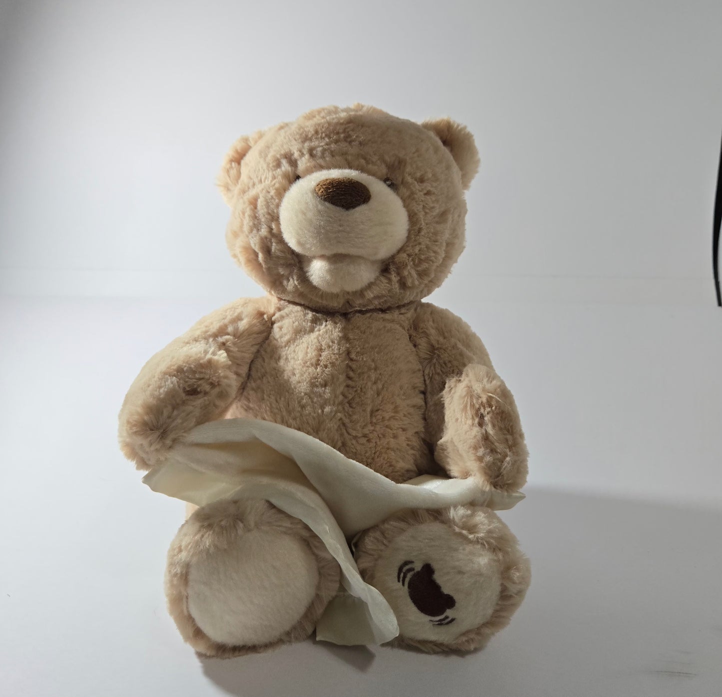 GUND Peek-A-Boo teddy bear plush – animated baby toy with moving arms and soft brown fur
