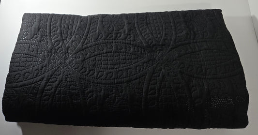 Love’s Cabin Black Microfiber Quilt for Queen Beds